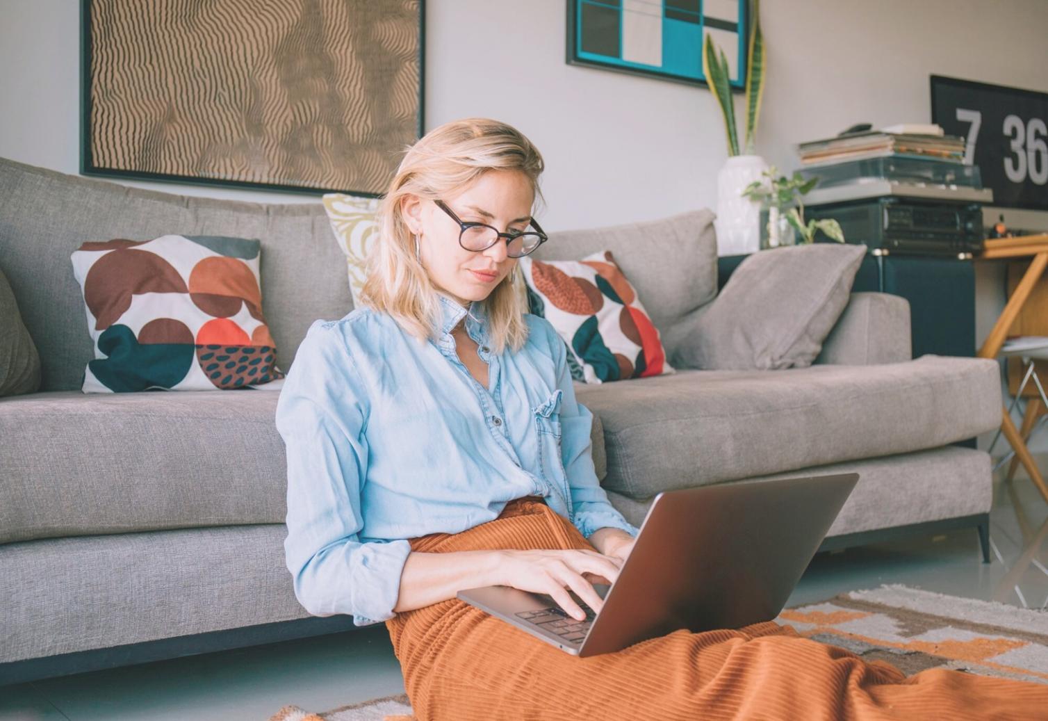 Espace de travail moderne pour consultation financière
